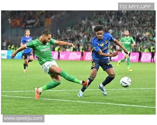 罗德兹与郎斯的激烈对决揭示法甲新赛季的竞争格局与球队实力分析